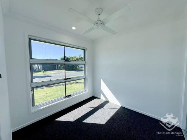 3 Bedroom Duplex with Solar Power & Modern Comfort