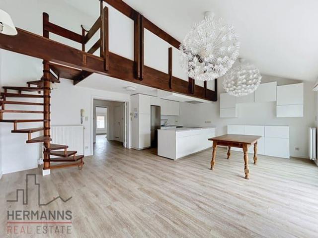 3 bedroom duplex with terrace and garage