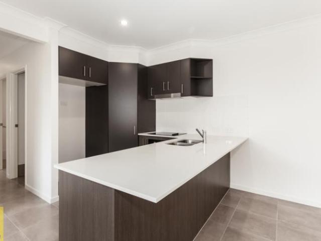 3 BEDROOM DUPLEX!