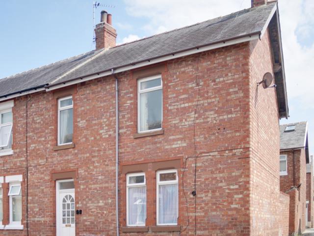 3 bedroom end of terrace, Darlington