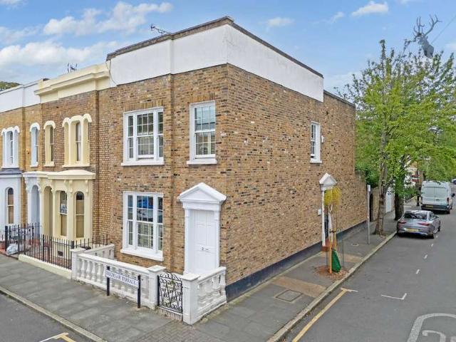 3 Bedroom End Of Terrace House