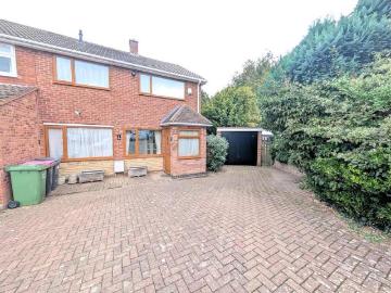 3 Bedroom End Of Terrace House