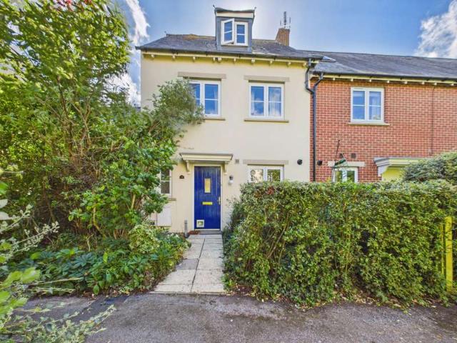 3 Bedroom End Of Terrace House