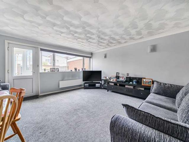 3 Bedroom End Of Terrace House