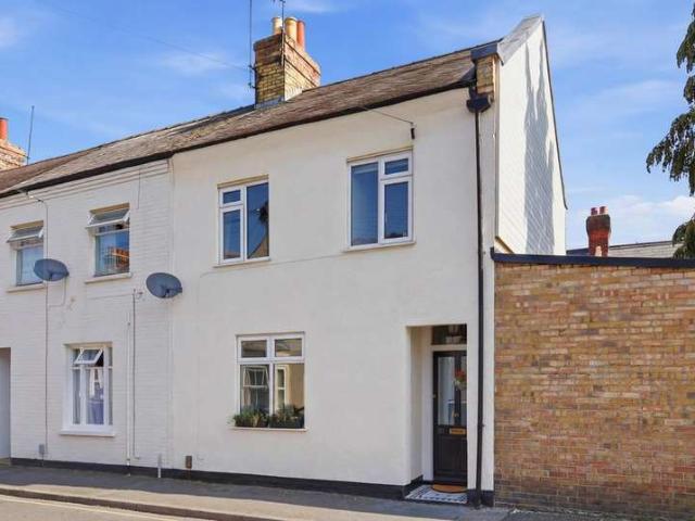 3 Bedroom End Of Terrace House