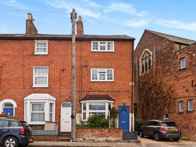 3 Bedroom End Of Terrace House