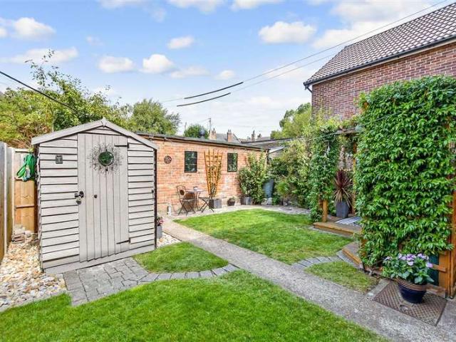 3 Bedroom End Of Terrace House