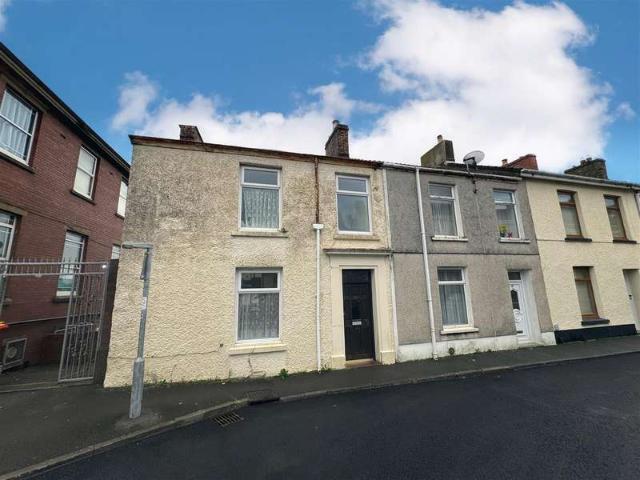 3 Bedroom End Of Terrace House