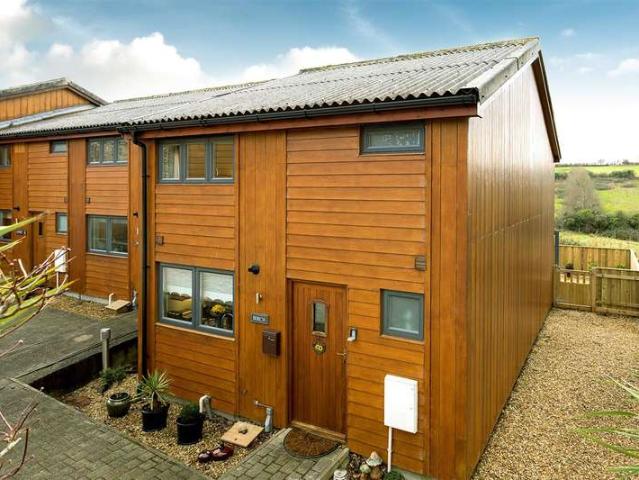 3 Bedroom End Of Terrace House