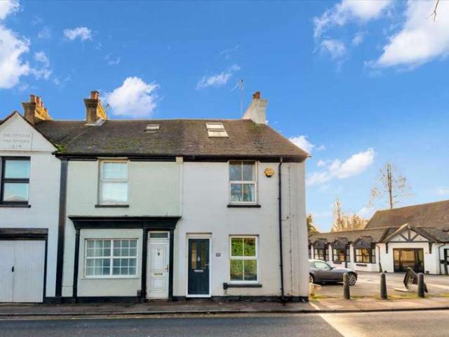 3 Bedroom End Of Terrace House