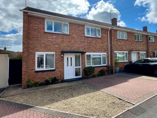 3 Bedroom End Of Terrace House