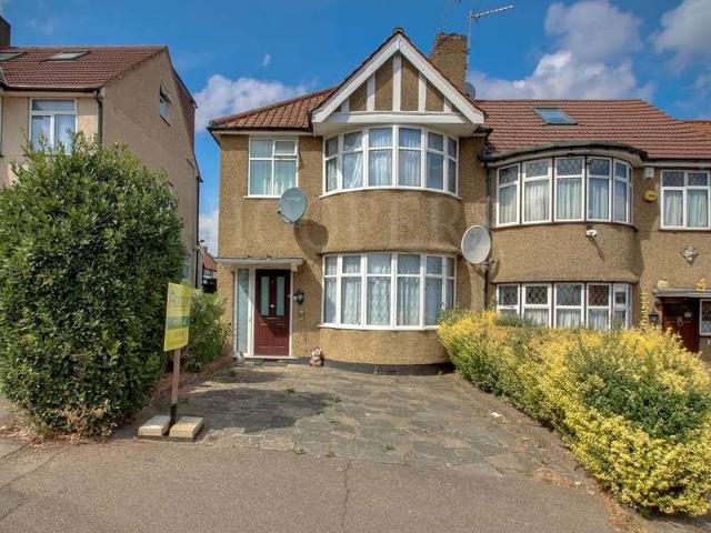 3 Bedroom End Of Terrace House