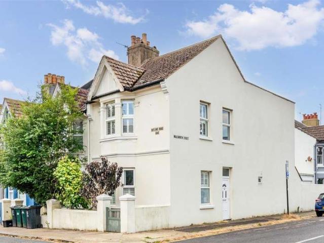 3 Bedroom End Of Terrace House