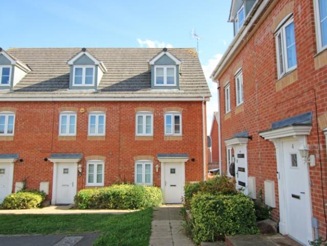 3 Bedroom End of Terrace House