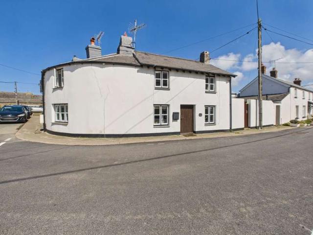 3 Bedroom End Of Terrace House