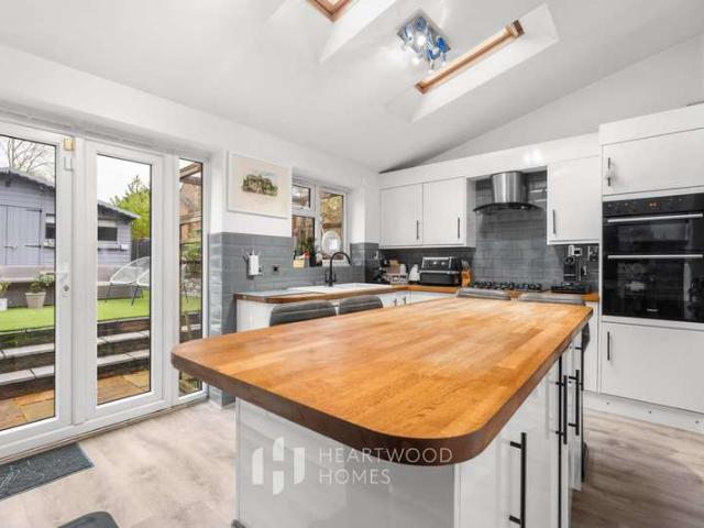 3 Bedroom End Of Terrace House