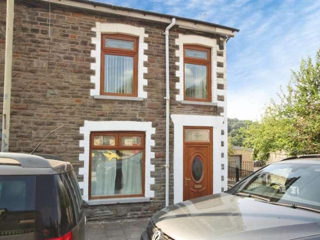 3 Bedroom End Of Terrace House
