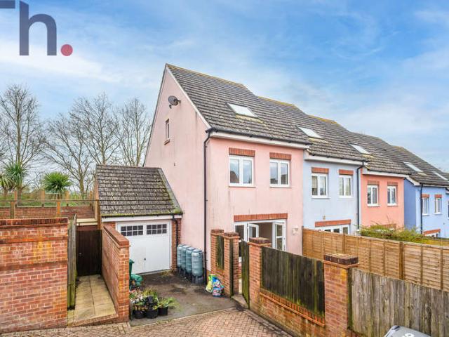 3 Bedroom End Of Terrace House