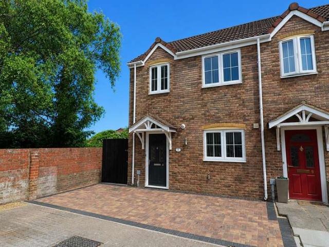 3 Bedroom End Of Terrace House