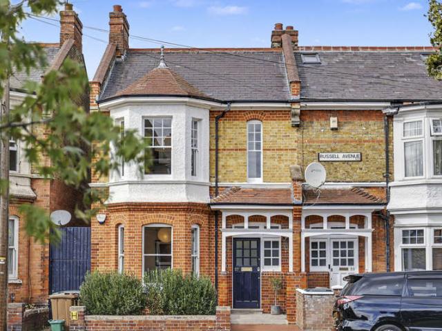 3 Bedroom End Of Terrace House