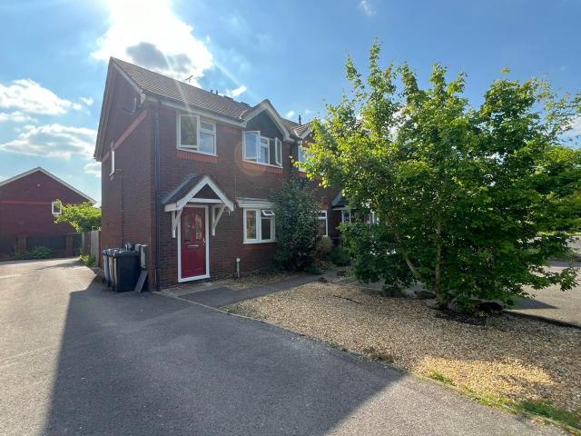 3 BEDROOM End of Terrace House