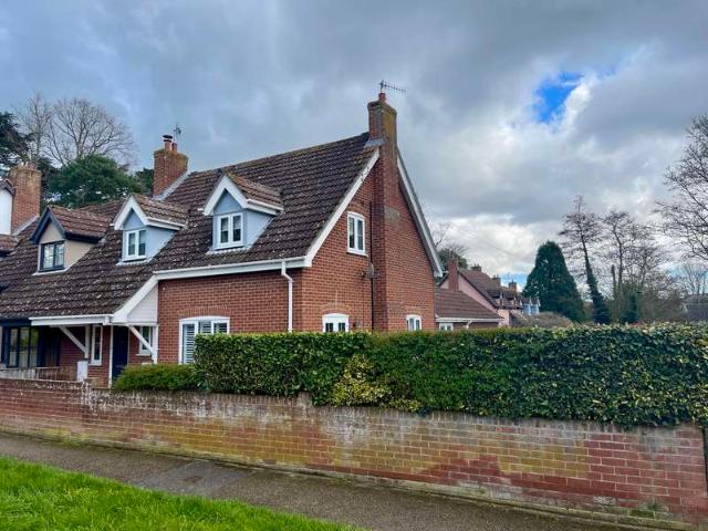 3 Bedroom End Of Terrace House