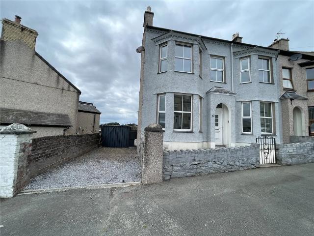 3 bedroom end of terrace house
