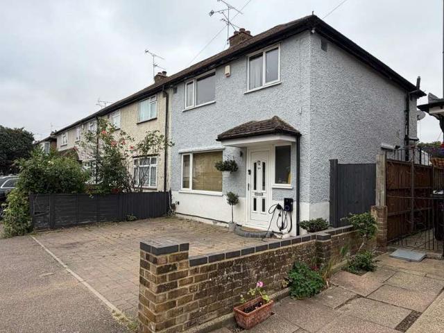 3 Bedroom End Of Terrace House