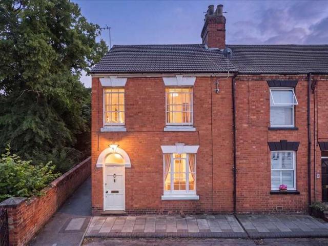 3 Bedroom End Of Terrace House