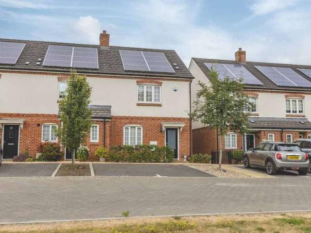 3 Bedroom End Of Terrace House