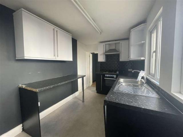 3 Bedroom End Of Terrace House