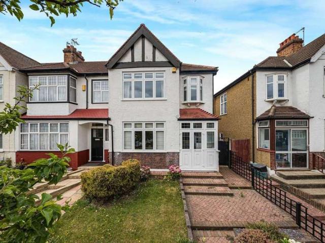 3 Bedroom End Of Terrace House