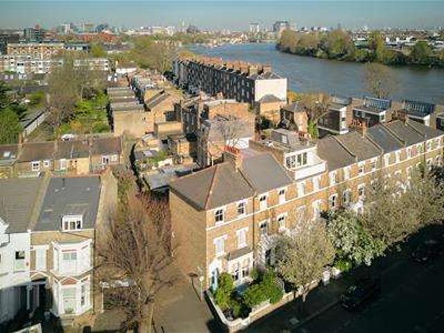 3 Bedroom End Of Terrace House