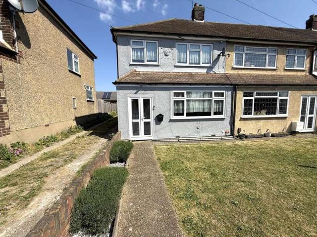 3 Bedroom End Of Terrace House