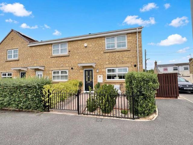3 Bedroom End Of Terrace House