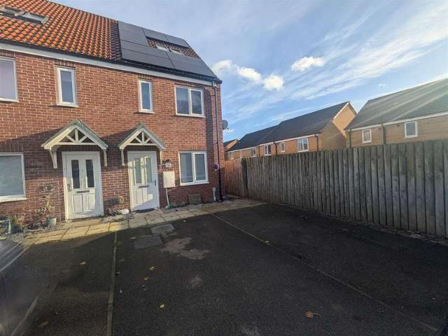 3 Bedroom End Of Terrace House
