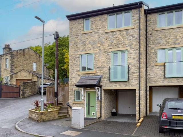 3 Bedroom End Of Terrace House