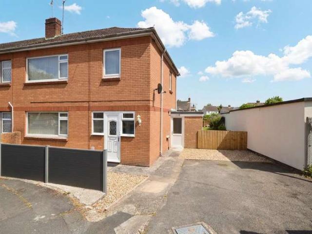 3 Bedroom End Of Terrace House