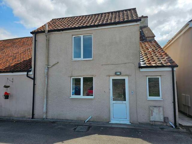 3 Bedroom End Of Terrace House