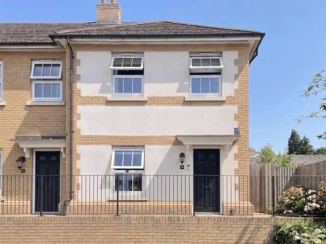 3 Bedroom End Of Terrace House