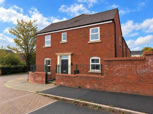3 Bedroom End Of Terrace House