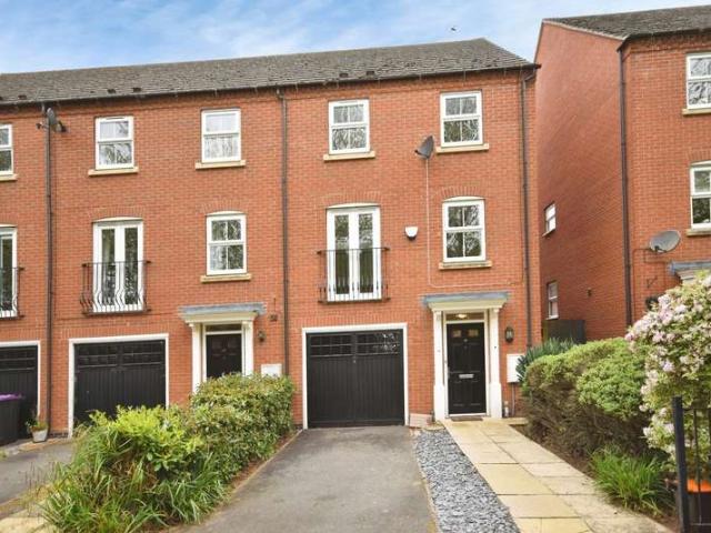 3 Bedroom End Of Terrace House