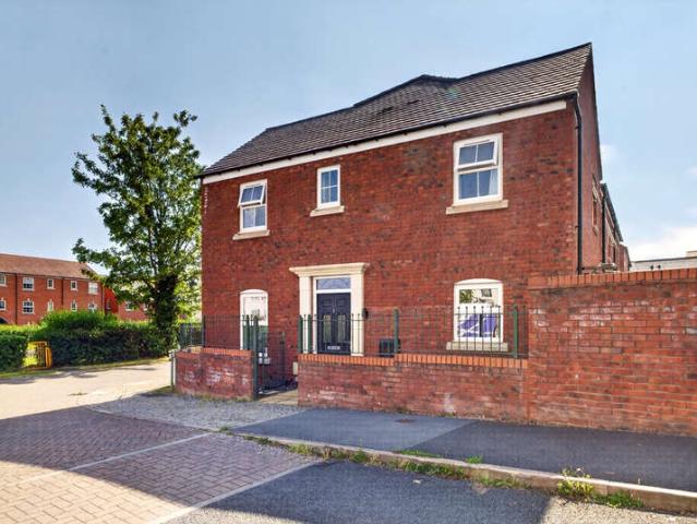 3 Bedroom End Of Terrace House