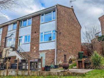 3 Bedroom End Of Terrace House