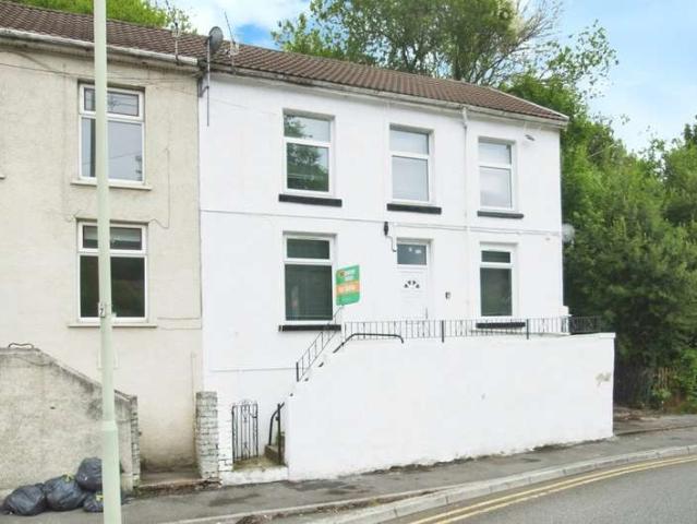 3 Bedroom End Of Terrace House