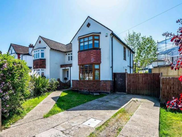 3 Bedroom End Of Terrace House