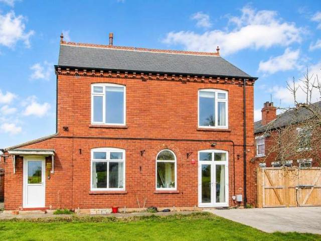3 Bedroom End Of Terrace House