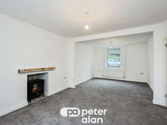3 Bedroom End Of Terrace House