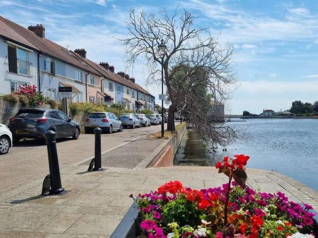 3 Bedroom End Of Terrace House