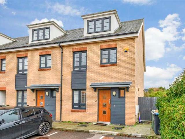 3 Bedroom End Of Terrace House